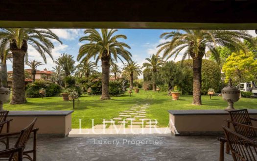 Stunning Renovated Villa in Forte dei Marmi