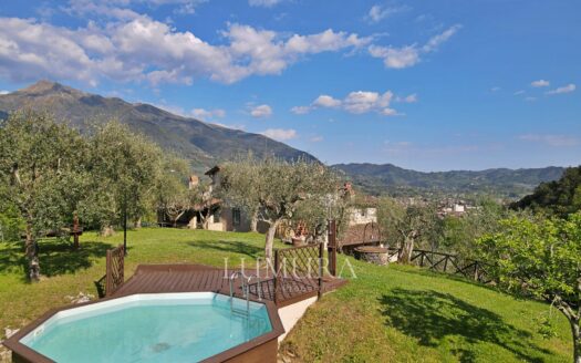 5 Bedrooms Country House in Camaiore