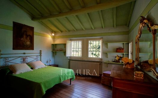 5 Bedrooms Country House in Camaiore
