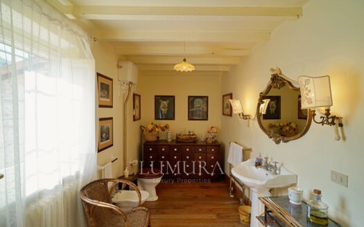 5 Bedrooms Country House in Camaiore