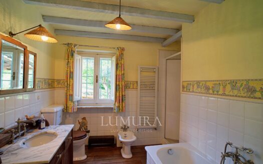 5 Bedrooms Country House in Camaiore