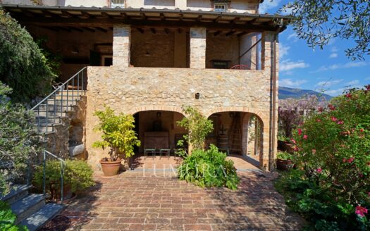 5 Bedrooms Country House in Camaiore