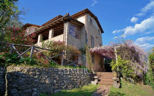 5 Bedrooms Country House in Camaiore