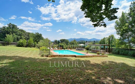 Historic Villa in unparalleled position