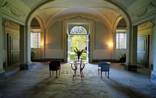 Majestic 18th Century Villa near Pisa