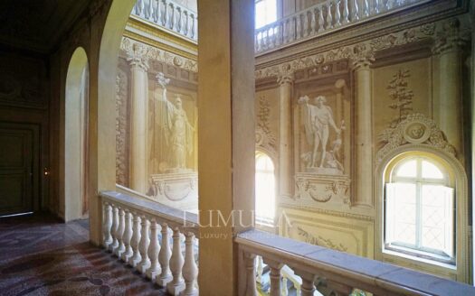 Majestic 18th Century Villa near Pisa