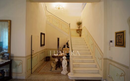 Beachfront 10-Bedroom Villa Near Forte Dei Marmi