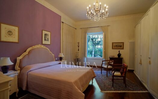 Beachfront 10-Bedroom Villa Near Forte Dei Marmi