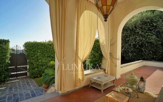 Beachfront 10-Bedroom Villa Near Forte Dei Marmi