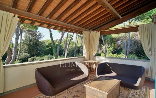 Beachfront 10-Bedroom Villa Near Forte Dei Marmi