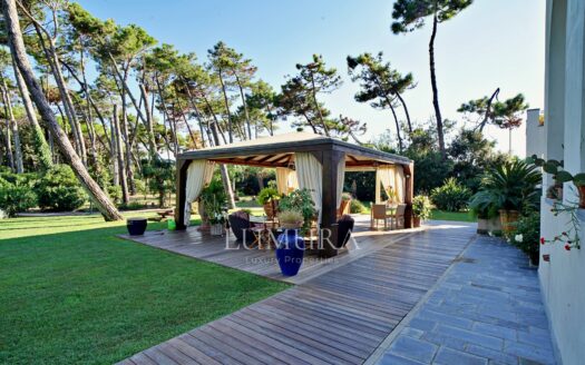 Beachfront 10-Bedroom Villa Near Forte Dei Marmi