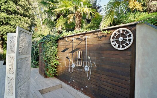 Beachfront 10-Bedroom Villa Near Forte Dei Marmi