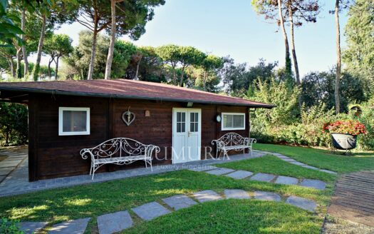 Beachfront 10-Bedroom Villa Near Forte Dei Marmi