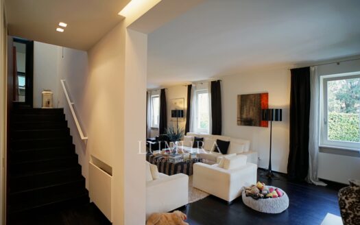 Luxury 6-Bedroom Villa in Forte Dei Marmi