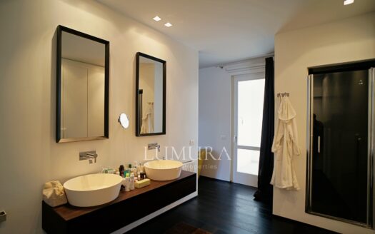 Luxury 6-Bedroom Villa in Forte Dei Marmi