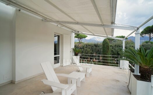 Luxury 6-Bedroom Villa in Forte Dei Marmi