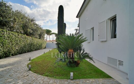 Luxury 6-Bedroom Villa in Forte Dei Marmi