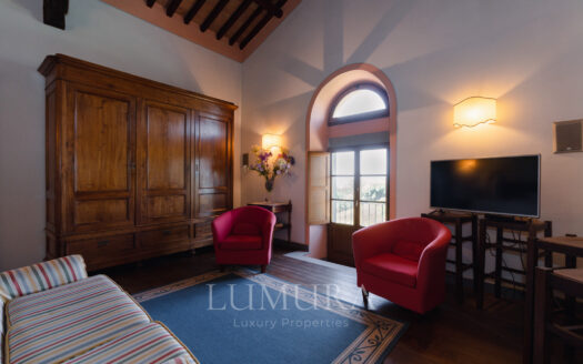 Country retreat with hotel and winery