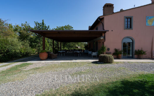 Country retreat with hotel and winery