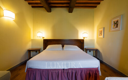 Country retreat with hotel and winery