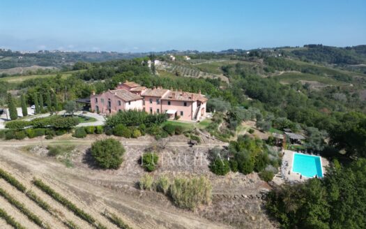 Country retreat with hotel and winery