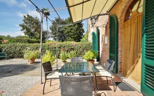 Big portion of lovely 7 bedroom villa