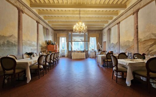 Luxury Villa Hotel with Restaurant