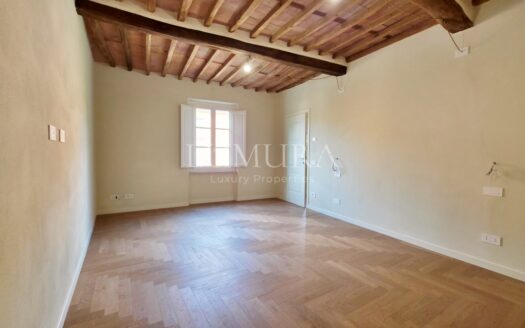 3-Bedroom Apartment in the Center of Lucca