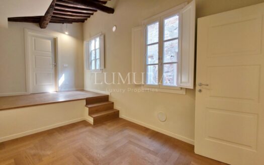 3-Bedroom Apartment in the Center of Lucca