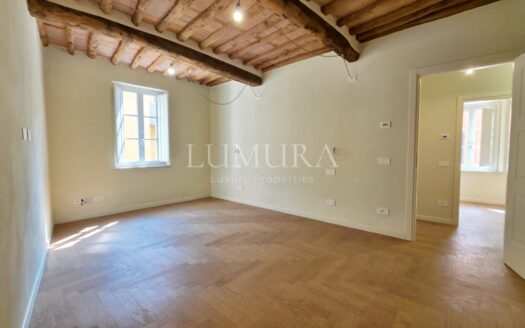3-Bedroom Apartment in the Center of Lucca