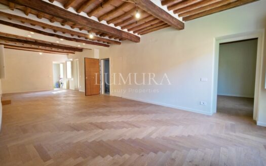 3-Bedroom Apartment in the Center of Lucca