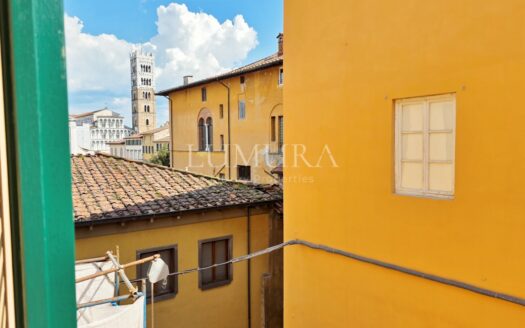 3-Bedroom Apartment in the Center of Lucca
