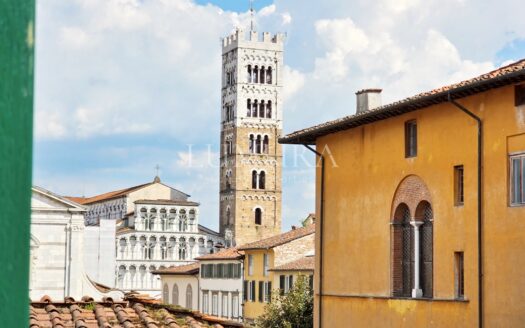 3-Bedroom Apartment in the Center of Lucca