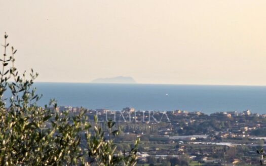 Rare Gem with Sea View