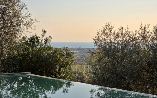 Rare Gem with Sea View