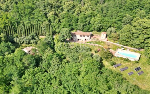 Sustainable Tuscan Estate with Superb Views