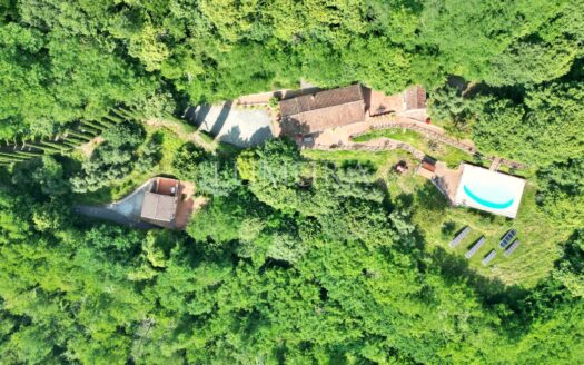 Sustainable Tuscan Estate with Superb Views