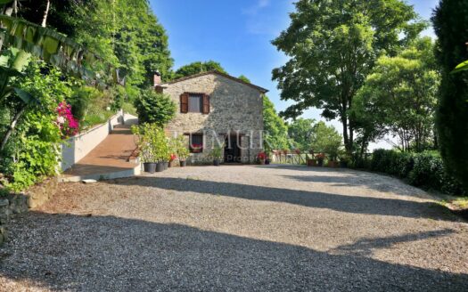 Sustainable Tuscan Estate with Superb Views