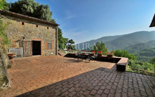 Sustainable Tuscan Estate with Superb Views
