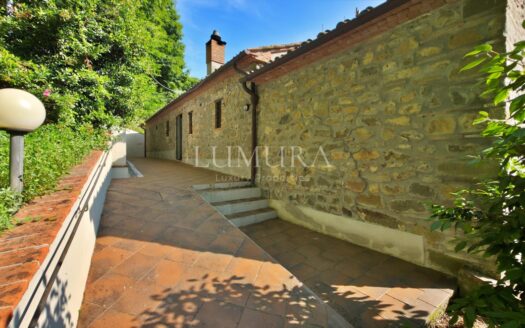 Sustainable Tuscan Estate with Superb Views