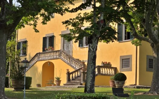 Historic Villa in unparalleled position
