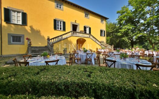 Historic Villa in unparalleled position