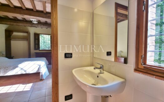 Sustainable Tuscan Estate with Superb Views