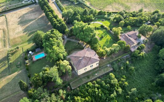 Historic Villa in unparalleled position