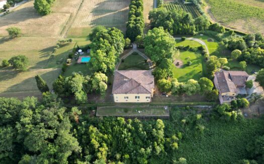 Historic Villa in unparalleled position