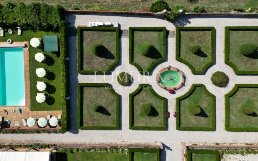 16-Bedroom Villa Close to Lucca