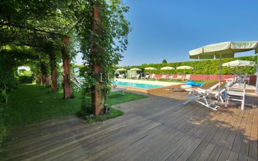 16-Bedroom Villa Close to Lucca