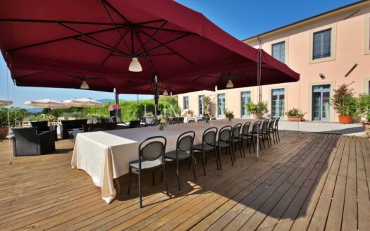 16-Bedroom Villa Close to Lucca