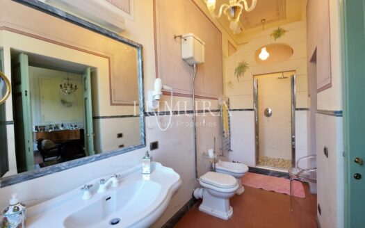 16-Bedroom Villa Close to Lucca