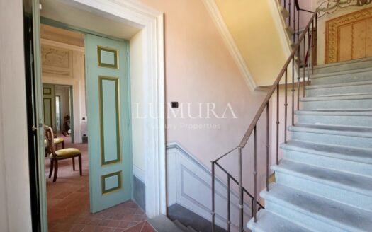 16-Bedroom Villa Close to Lucca